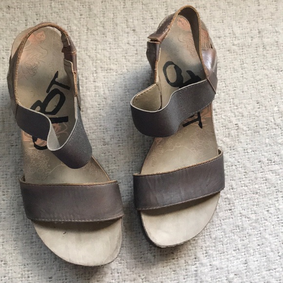 Shoes- OTBT’s - Picture 2 of 3